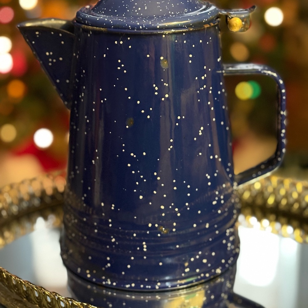 Vintage Coleman 9-Cup Blue Enamelware Coffee Percolator.